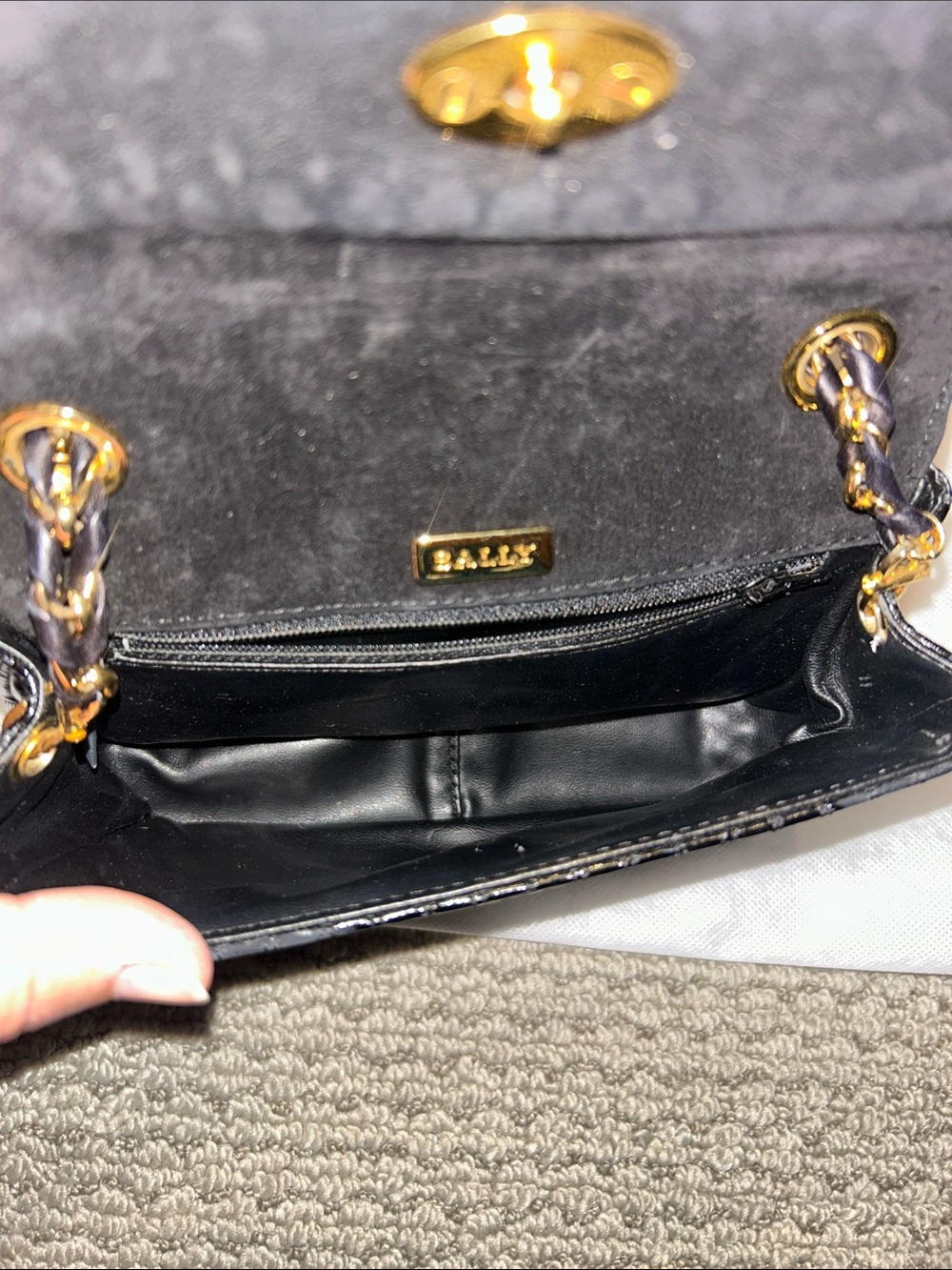 Bally Classic Black Quilted Crossbody Bag with Gold Hardware - Picture 10 of 10